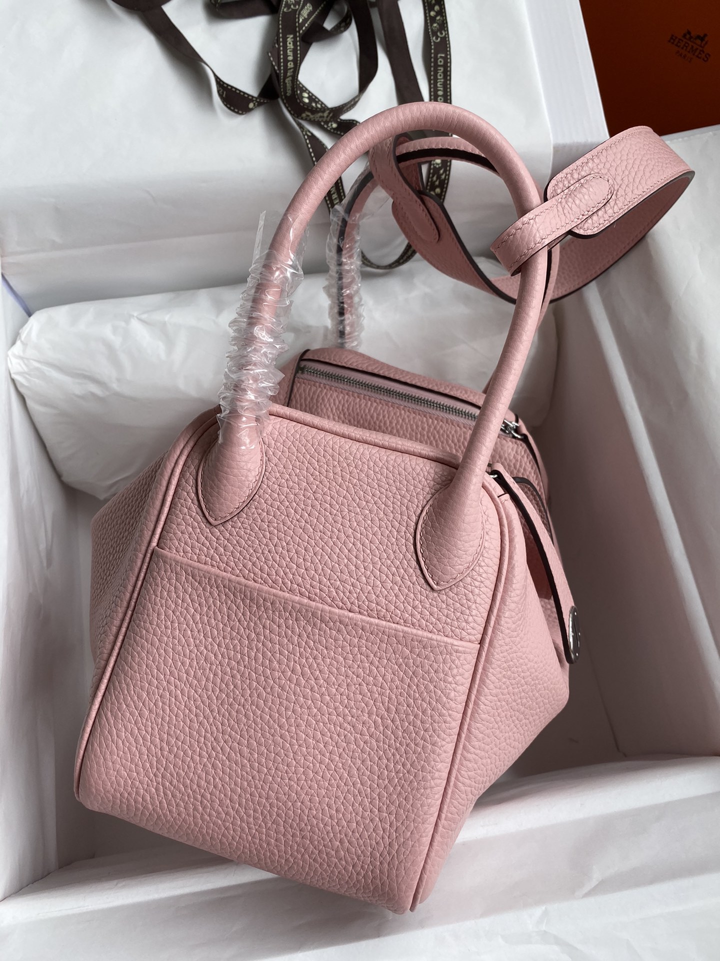 Hermes Lindy 26cm Handbag Shoulder Bag In Pink Clemence Leather